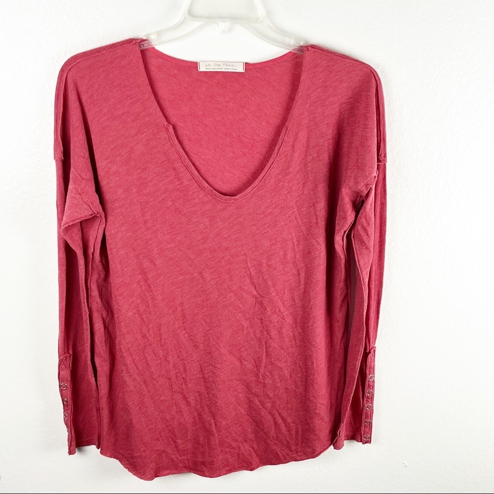FREE PEOPLE WE THE FREE Scoop Neck Slouchy Distressed Snap Cuff Top, Size Small